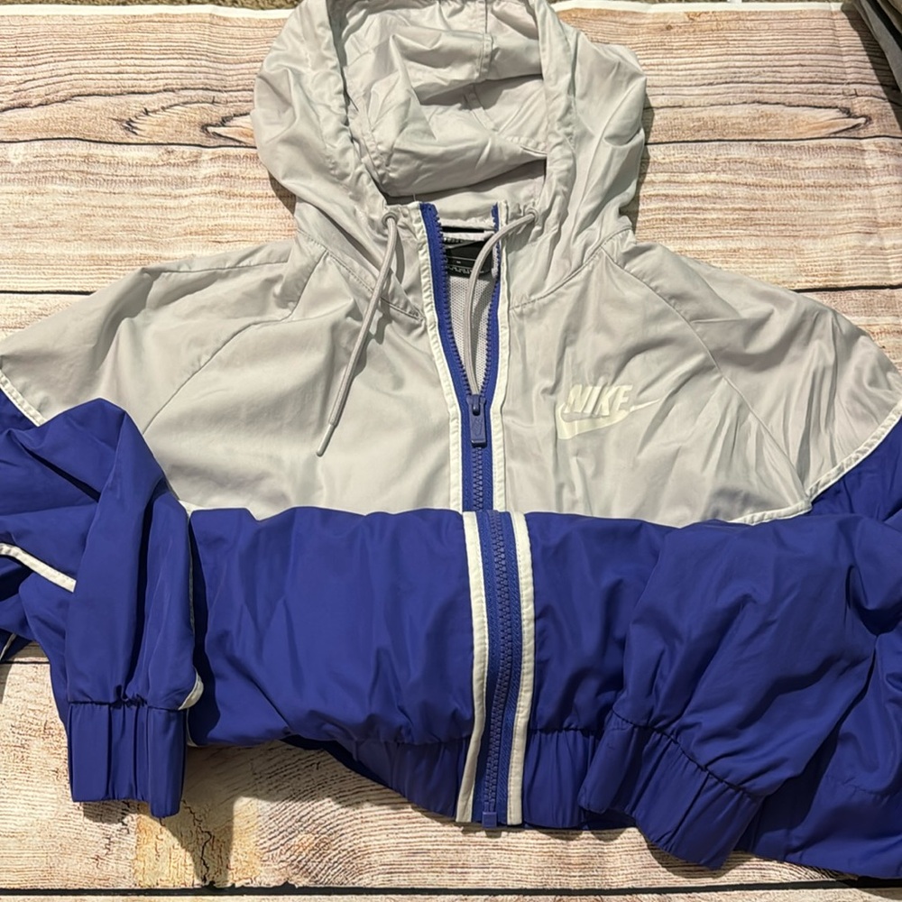 Women’s windbreaker Nike